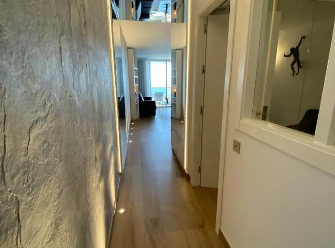 Luxurious Flat With Magical Sea View * 马尔韦利亚